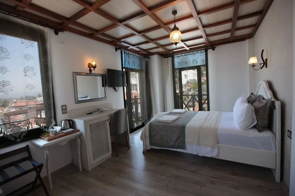 Design Tek Büyük Yataklı Oda