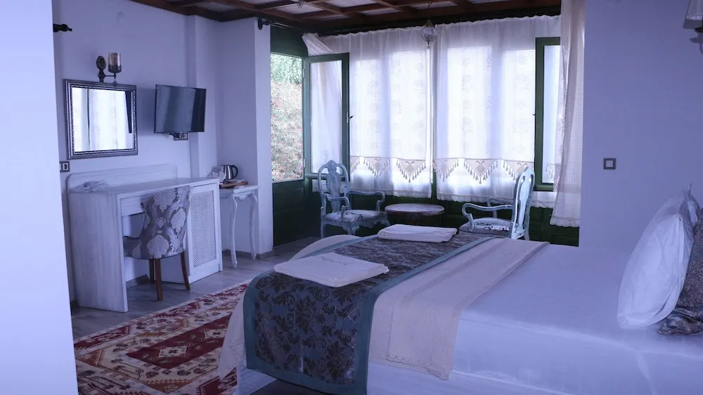 Deluxe Tek Büyük Yataklı Oda