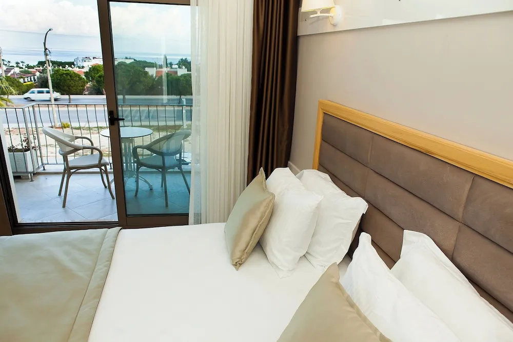Deluxe Tek Büyük Yataklı Oda, Deniz Manzaralı