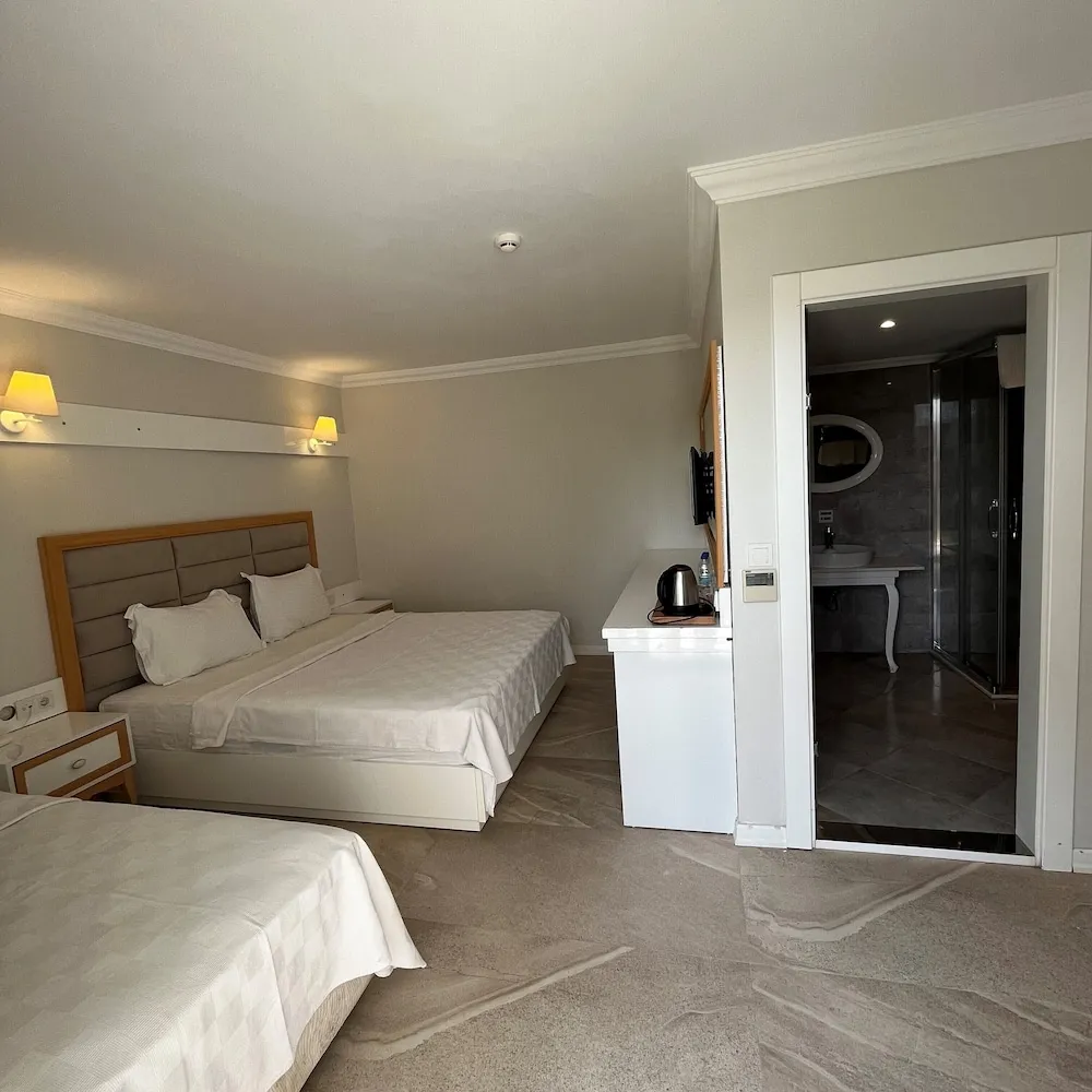 Deluxe Tek Büyük Yataklı Oda, Bahçe Manzaralı