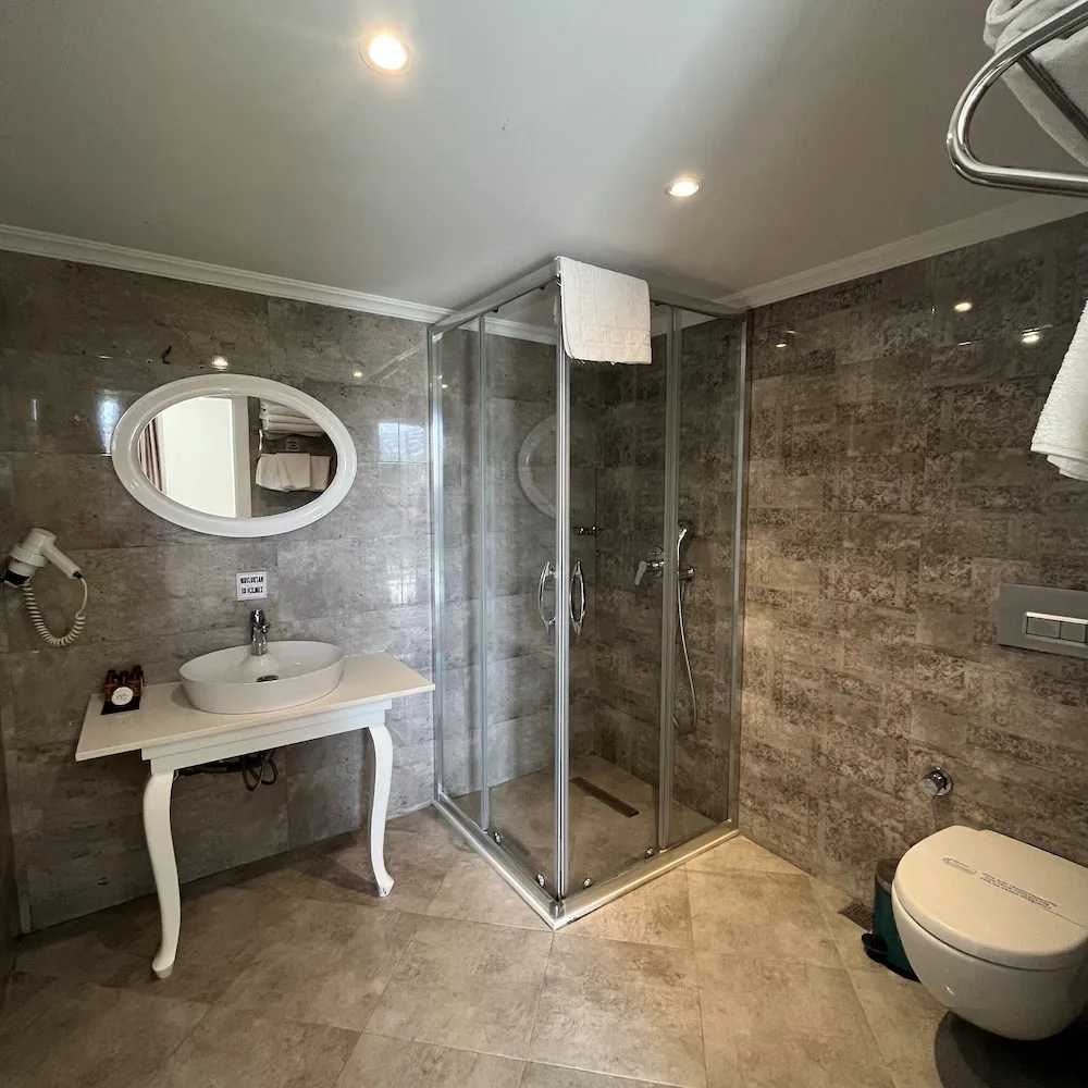 Deluxe Tek Büyük Yataklı Oda, Bahçe Manzaralı