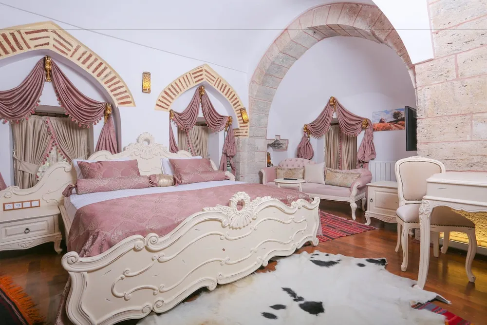 Grand Oda, Sigara İçilmez
