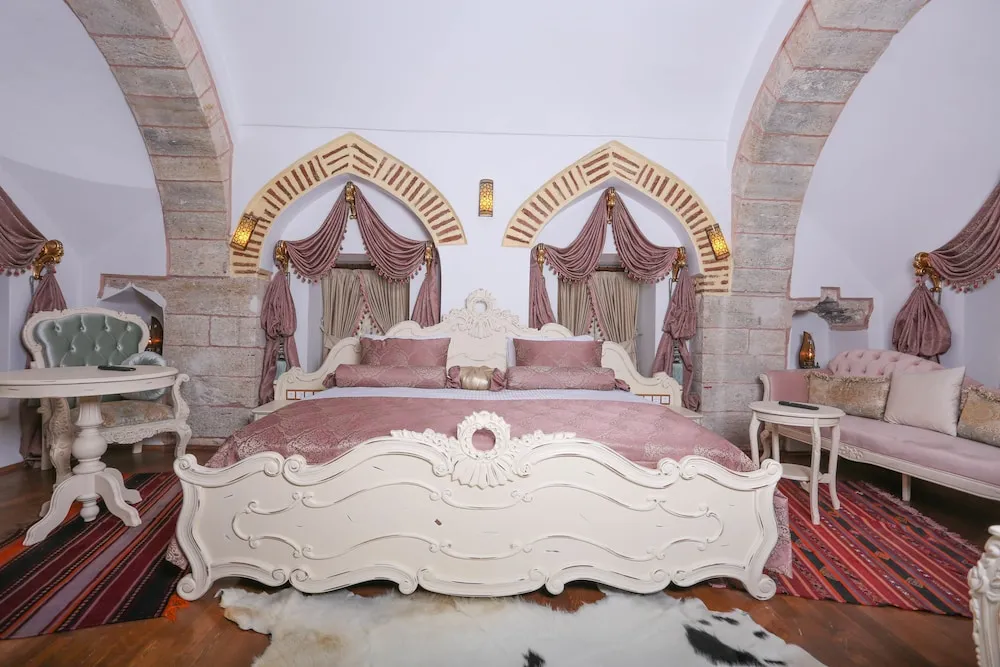 Grand Oda, Sigara İçilmez