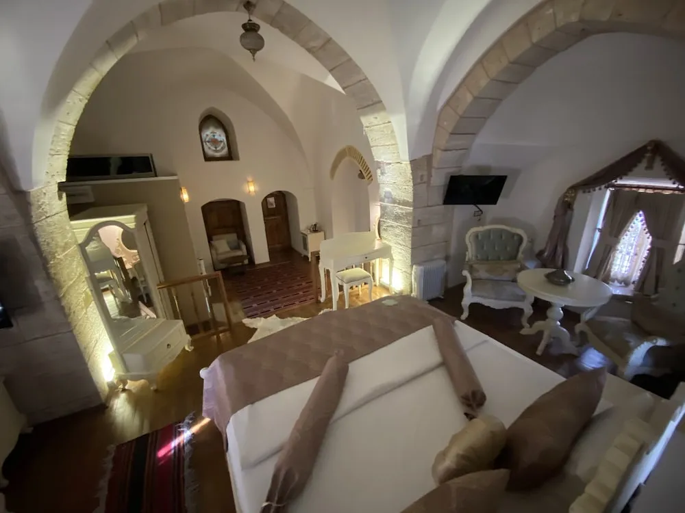 Grand Oda, Sigara İçilmez