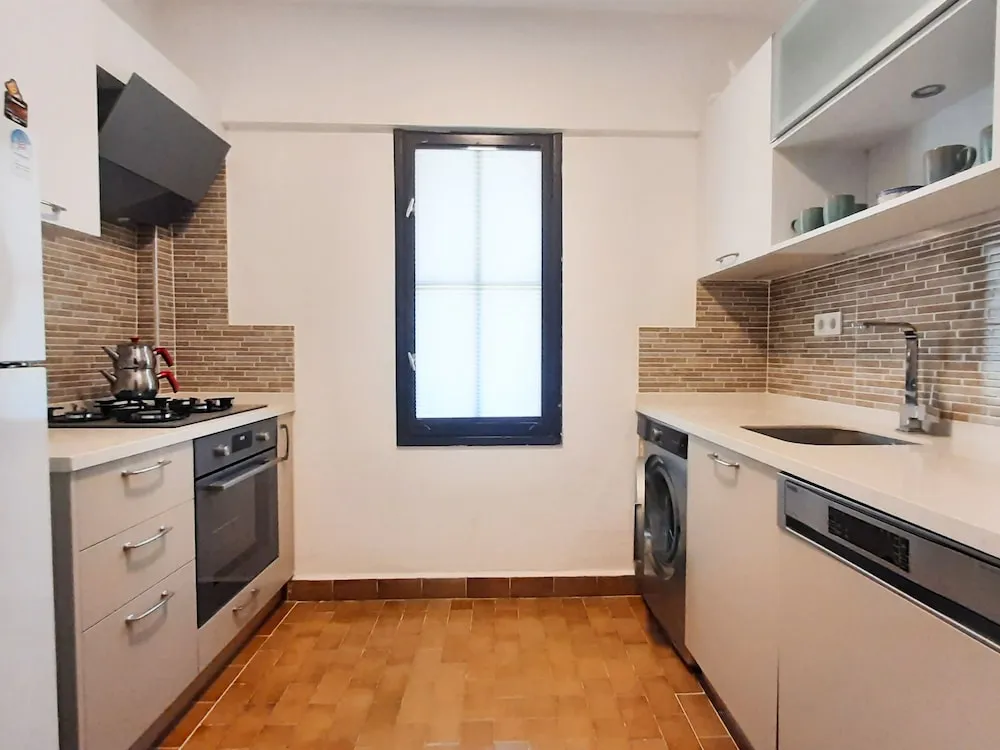 Daire, 2 Yatak Odası, Deniz Manzaralı, Bahçeli (5 No)