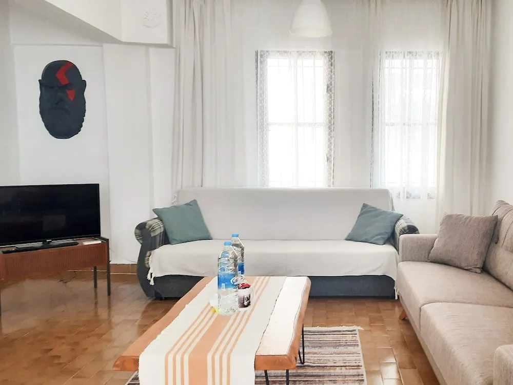 Daire, 2 Yatak Odası, Deniz Manzaralı, Bahçeli (5 No)