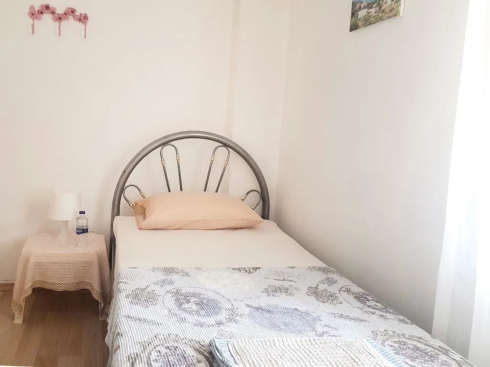 Daire, 2 Yatak Odası, Deniz Manzaralı, Bahçeli (5 No)