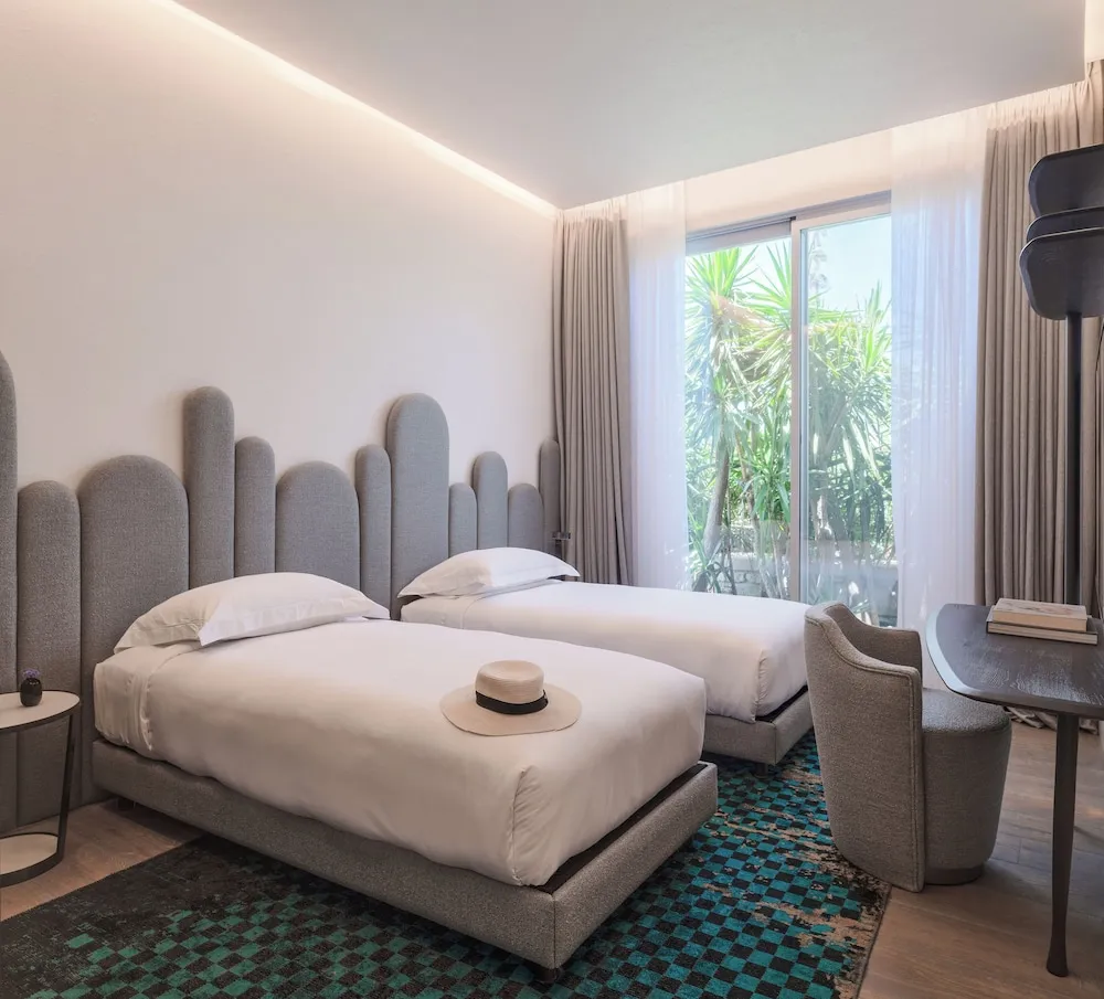 Laguna Private Grand Suite Swim Up Terrace