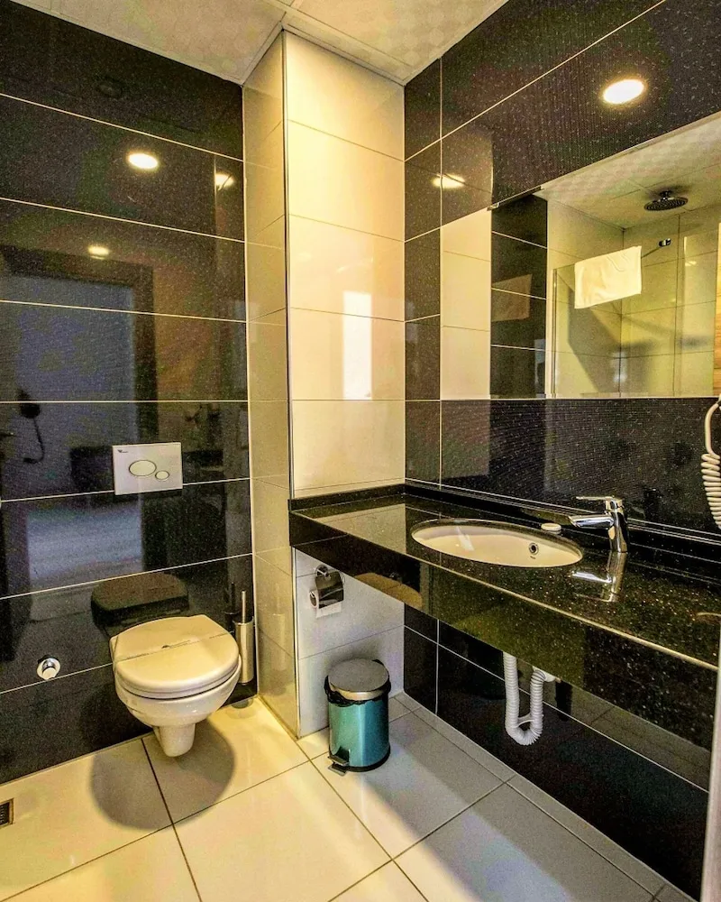 Standard Üç Kişilik Oda, Deniz Manzaralı