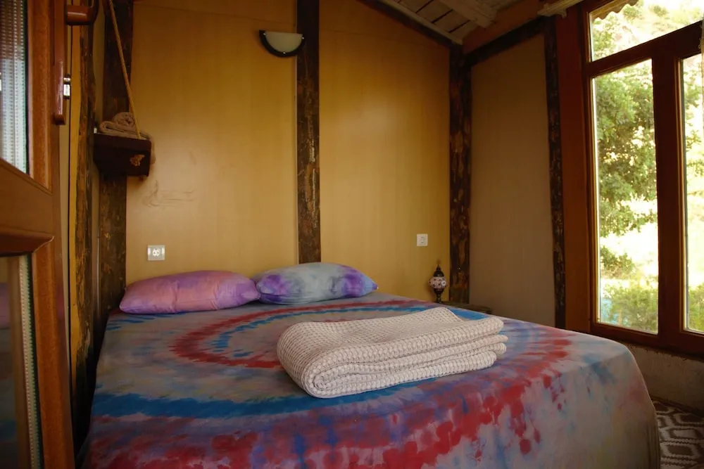 Bungalov, Ortak Banyo