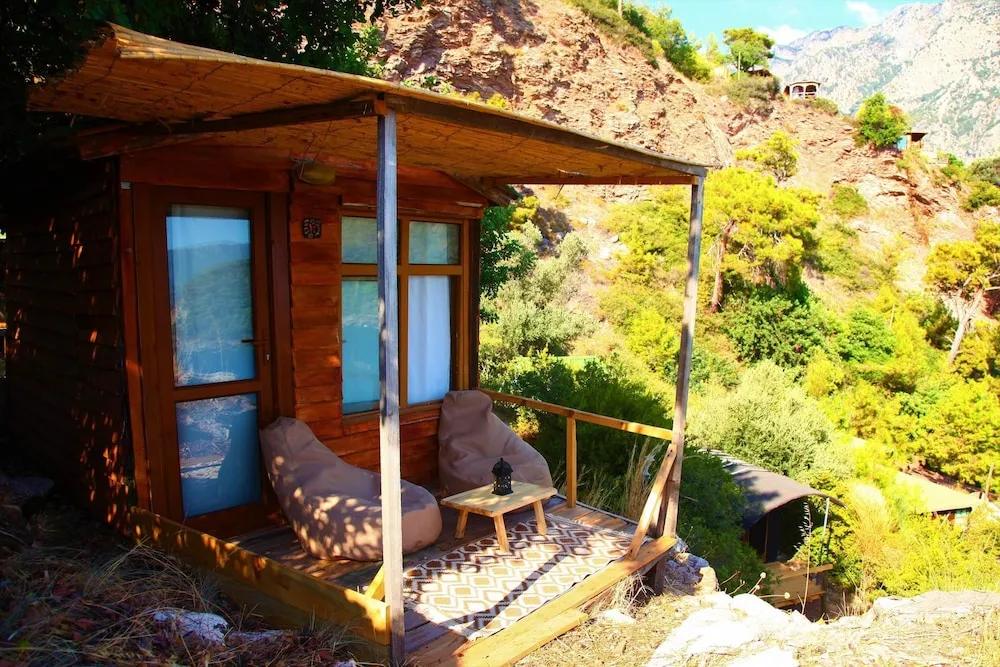 Bungalov, Ortak Banyo
