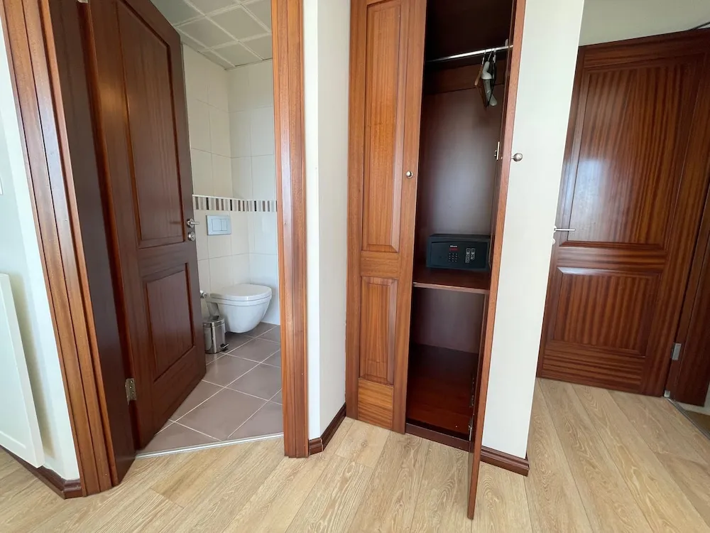 Comfort Tek Büyük Yataklı Oda