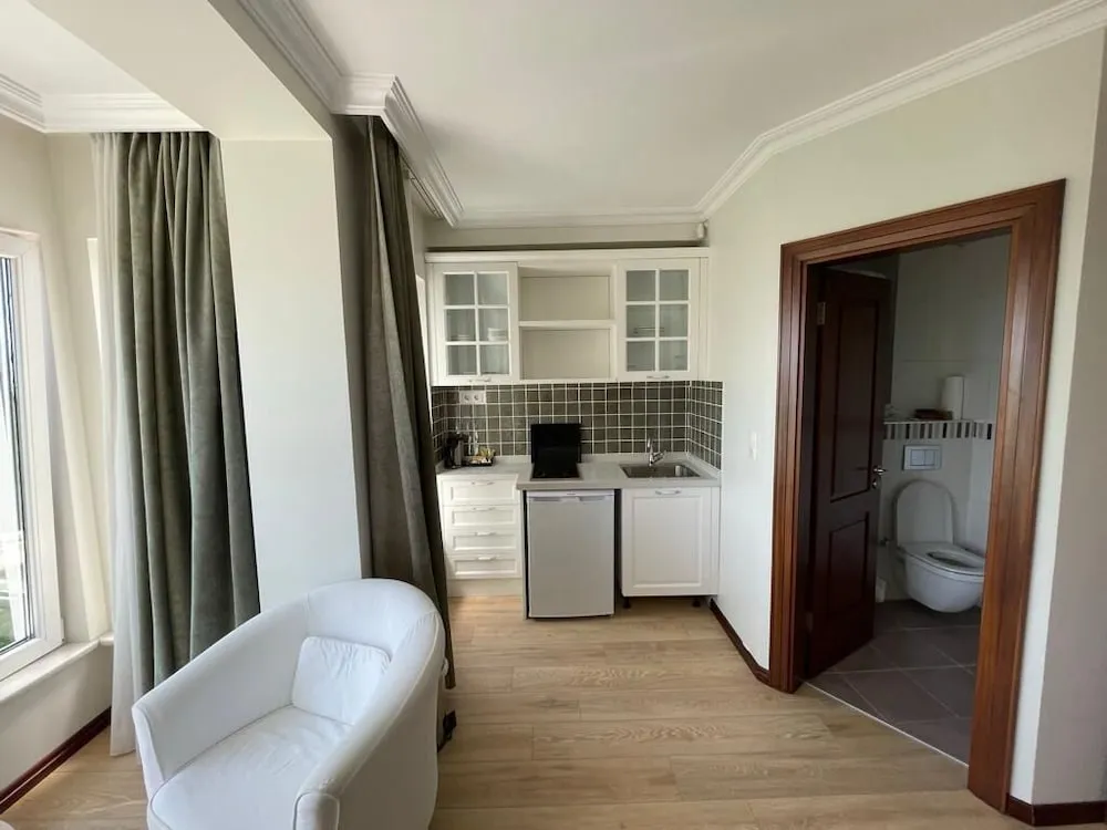 Comfort Tek Büyük Yataklı Oda