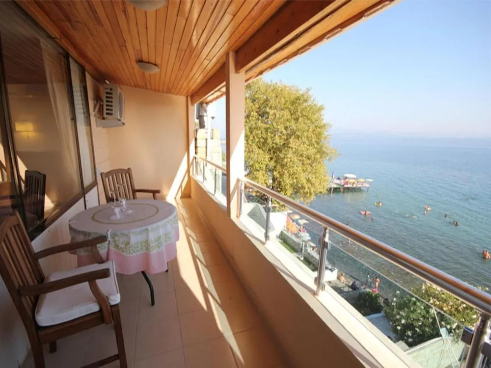 Standard Tek Büyük Yataklı Oda, Deniz Manzaralı