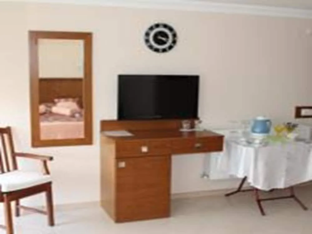 Standard Üç Kişilik Oda, Deniz Manzaralı