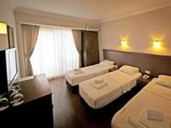 Ucem Hotel