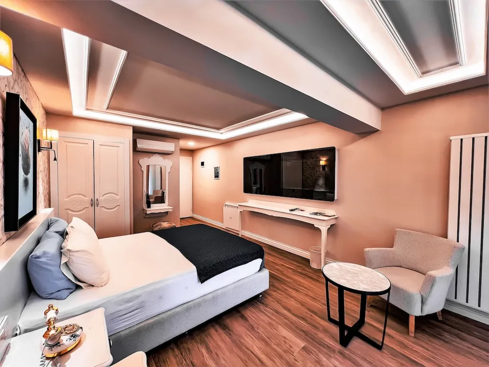 Comfort Tek Büyük Yataklı Oda