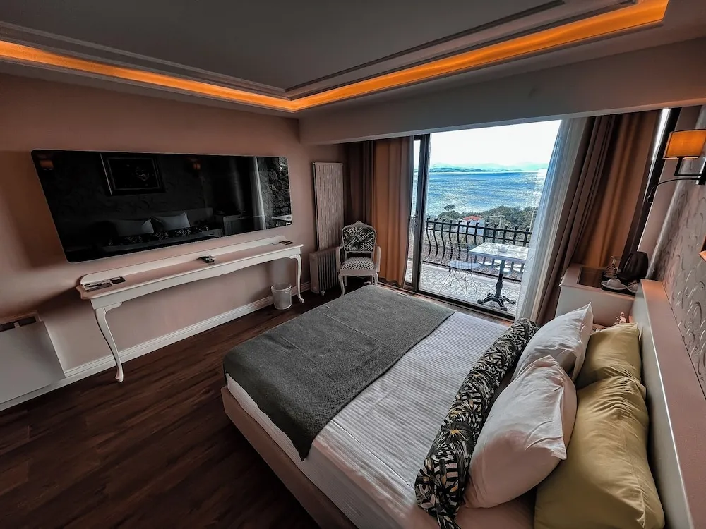 Comfort Tek Büyük Yataklı Oda