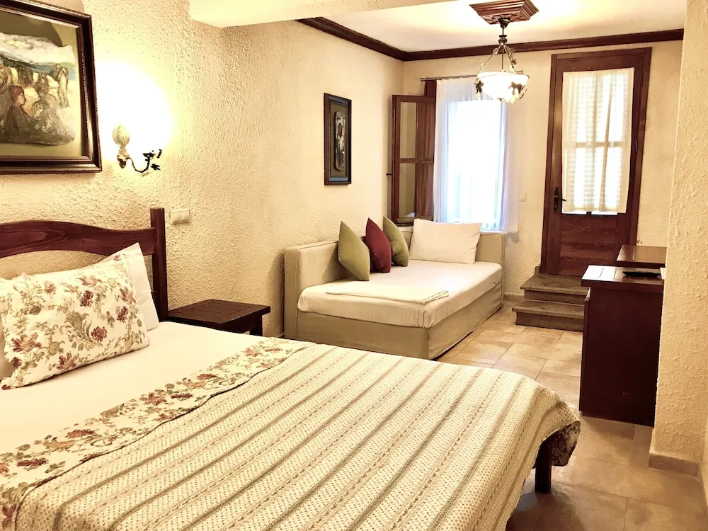 Standard Üç Kişilik Oda