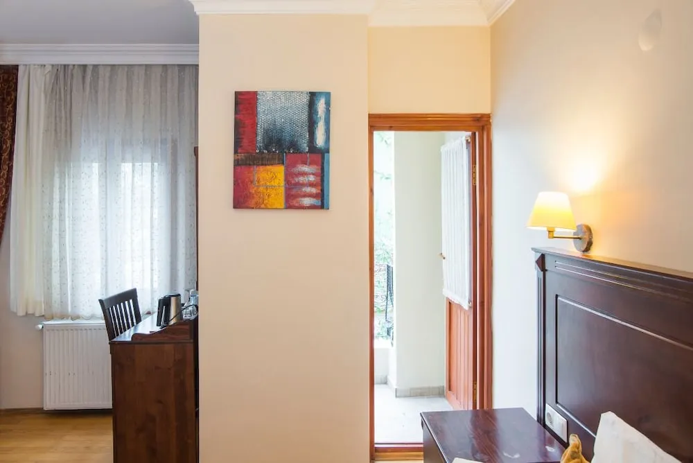 Deluxe Double or Twin Room, Balcony