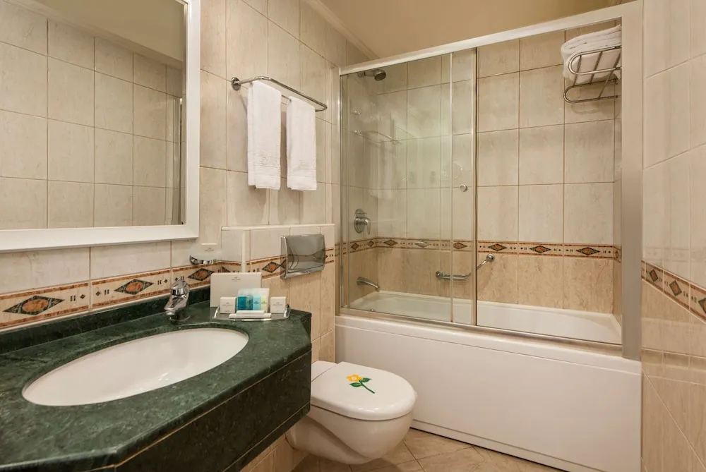 Classic Room with 2 Single Beds