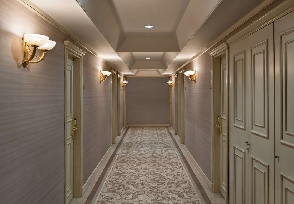 Classic Room with Queen Size Bed