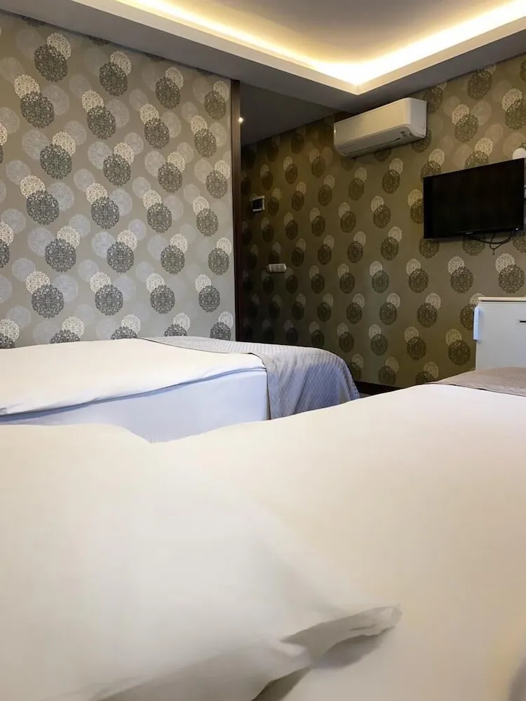 Standard Tek Büyük veya İki Ayrı Yataklı Oda