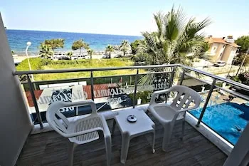 Oz Guzelcamli Otel