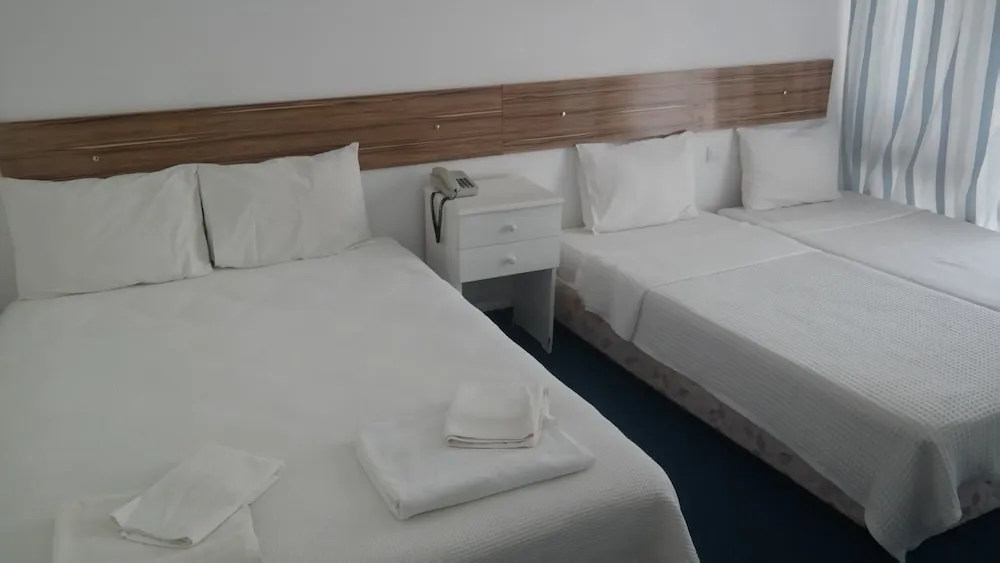 Standard Dört Kişilik Oda, Deniz Manzaralı