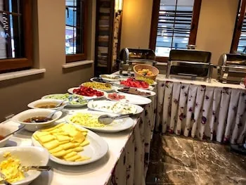 Hayat Rose Hotel