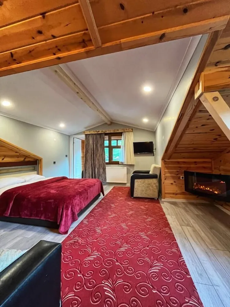 Standard Üç Kişilik Oda, Balkon