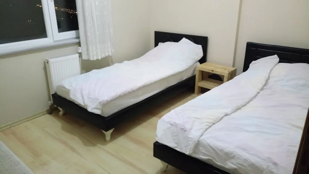 Apart Daire, Göl Manzaralı