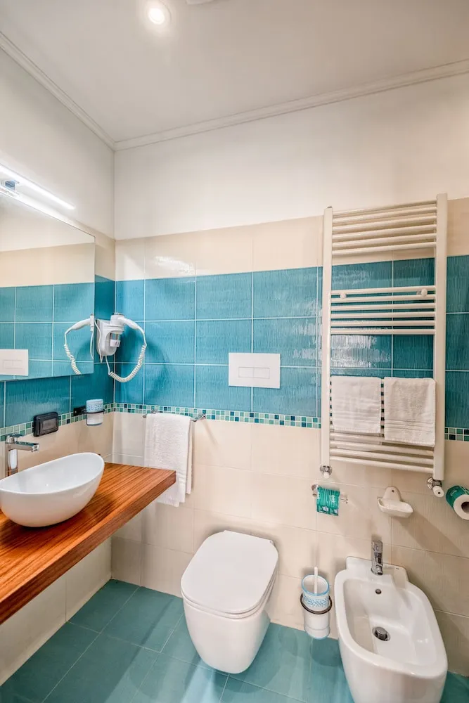 Comfort Tek Büyük veya İki Ayrı Yataklı Oda, Balkon