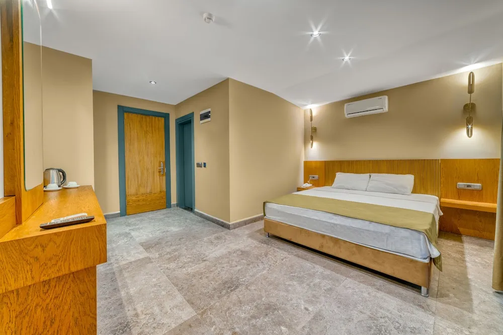 Luxury Tek Büyük Yataklı Oda