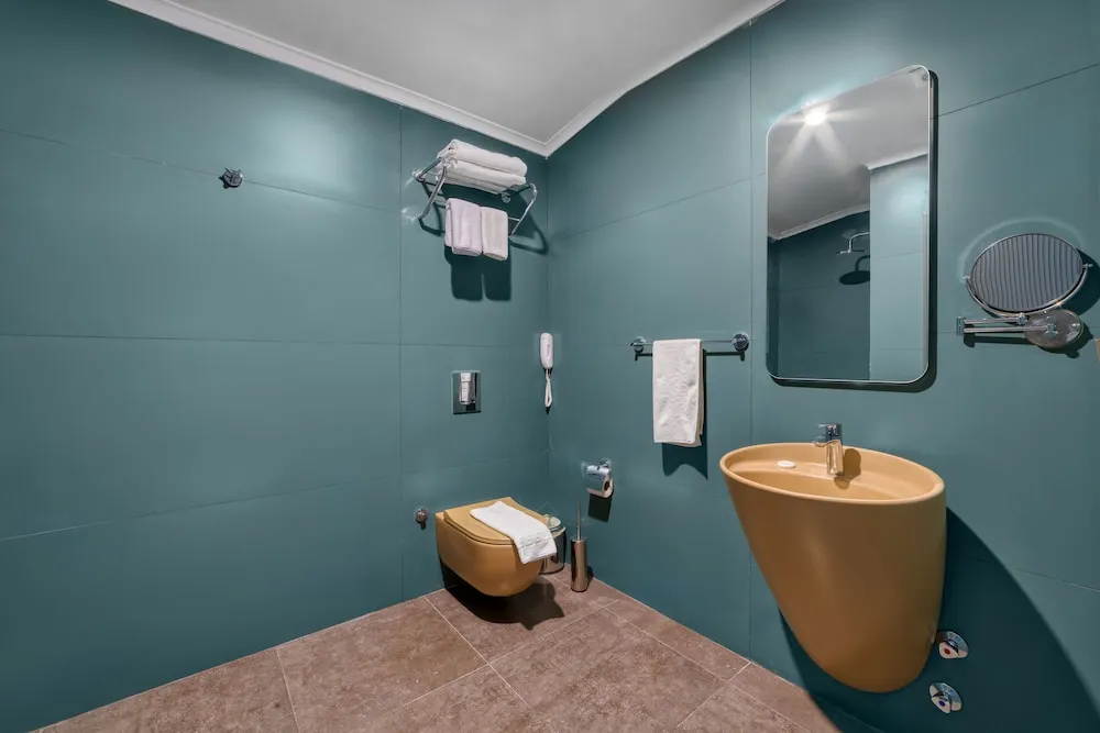Luxury Tek Büyük Yataklı Oda