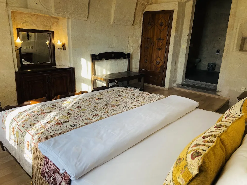 Arch Stone Room - 16