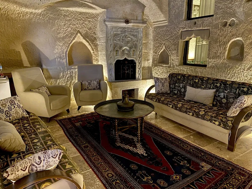 Presidential Cave Suite with Spa Bath - 18