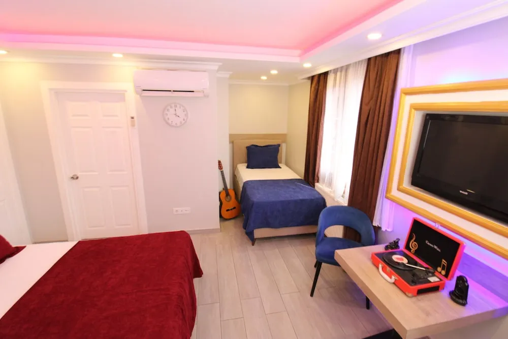 Triple Room