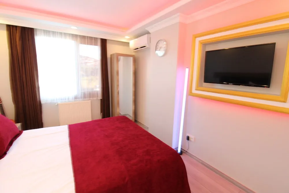 Quad Room