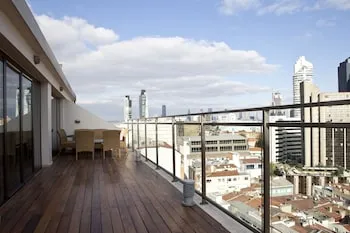 Holiday Inn İstanbul Şişli, bir IHG oteli
