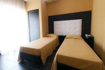 Fly Boutique Hotel
