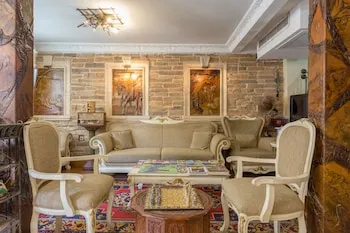 Sphendon Hotel