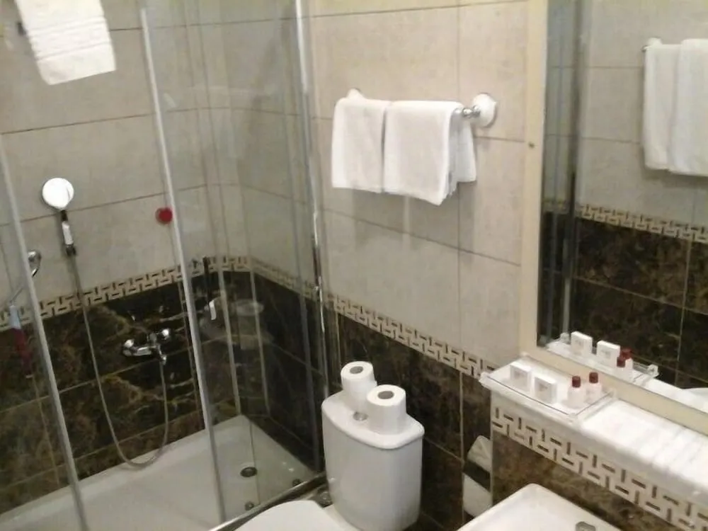 Standard Büyük Yataklı Tek Kişilik Oda