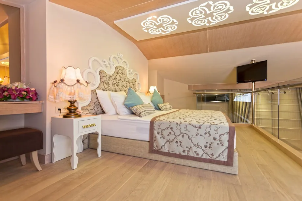 Xperian Deluxe Loft