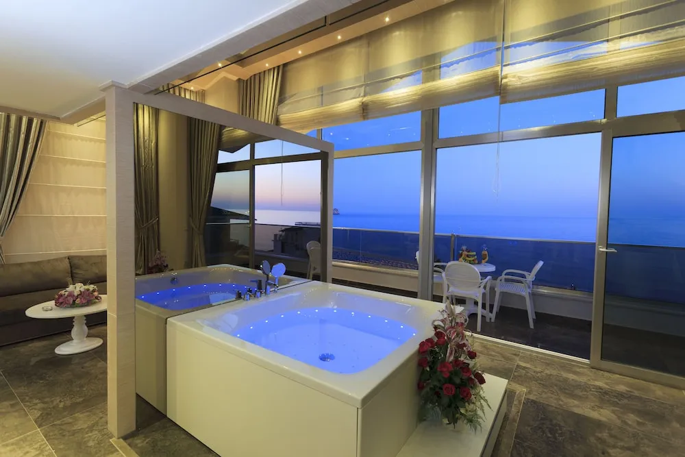 Xperian Deluxe Loft
