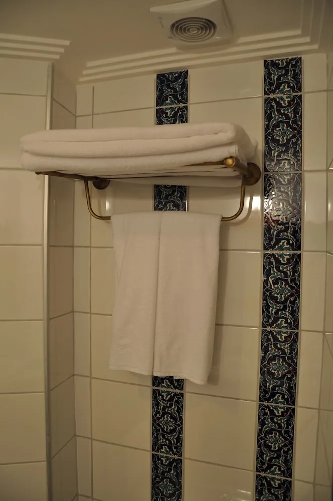 Economy Tek Büyük Yataklı Oda (Basement)