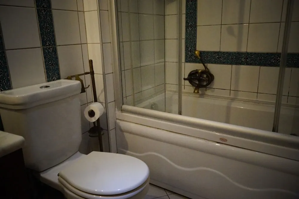 2 Double Connecting Room with Private Bathroom