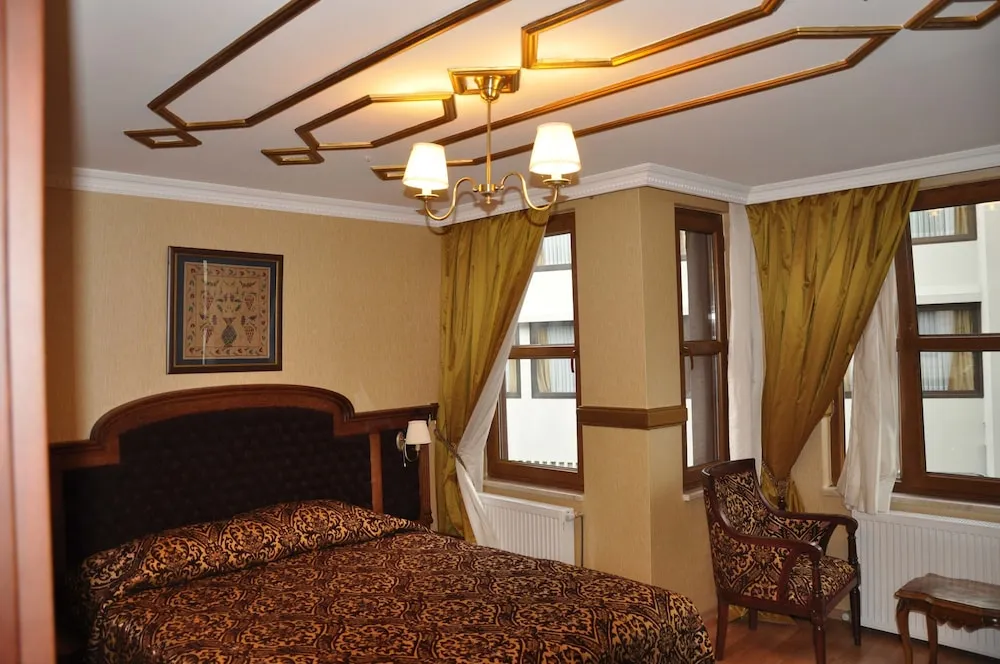 Standard Tek Büyük veya İki Ayrı Yataklı Oda