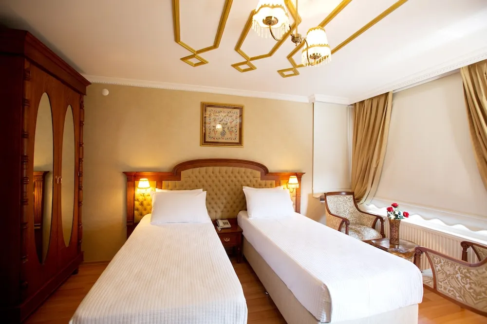 Standard Tek Büyük veya İki Ayrı Yataklı Oda