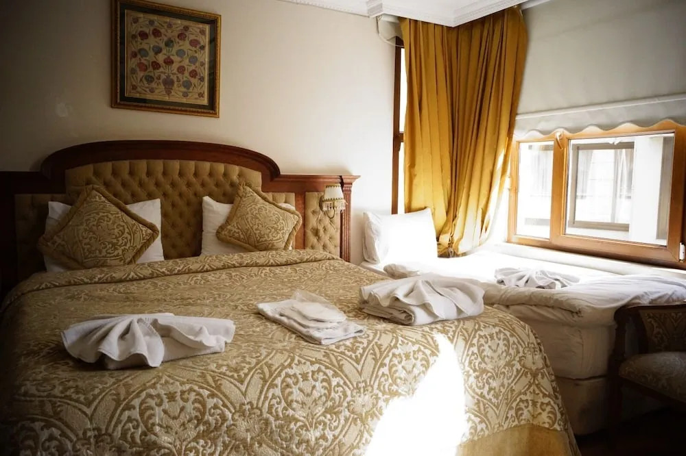 Standard Tek Büyük veya İki Ayrı Yataklı Oda, 2 Yatak Odası, Bahçe Manzaralı